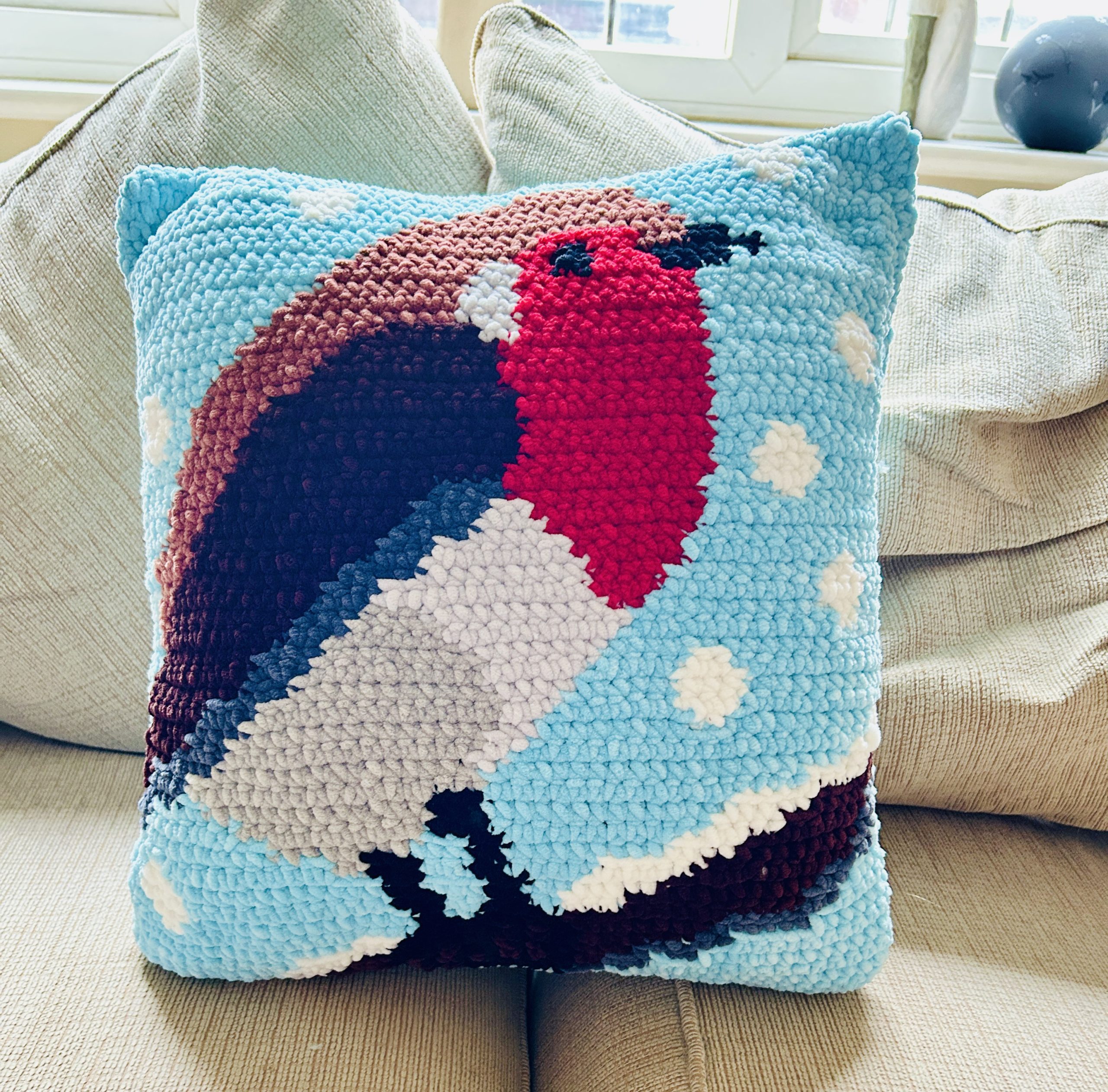 Robin Cushion Tapestry Crochet